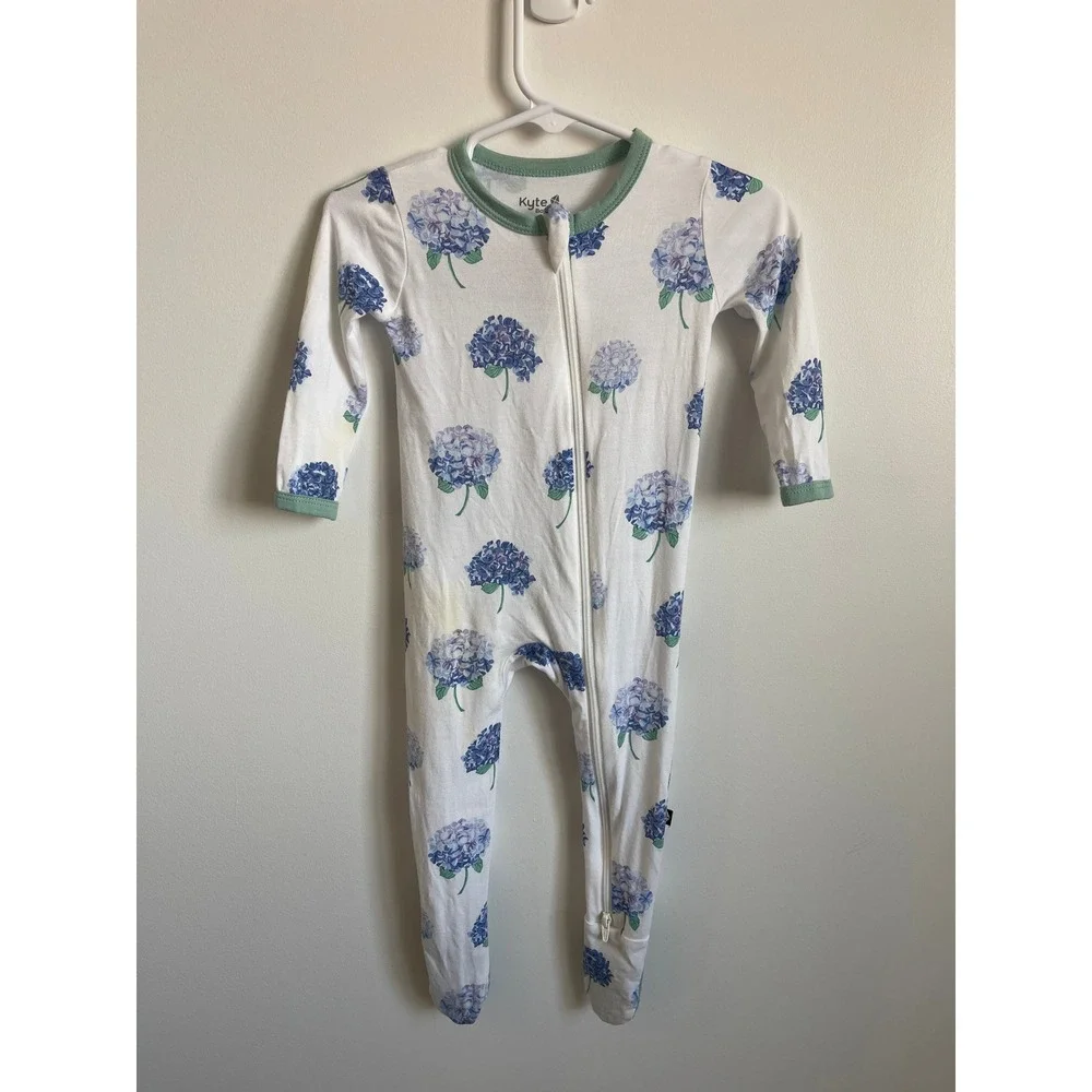 Kyte Baby Hydrangea Bamboo Zippered Footie Pajamas 6-12M